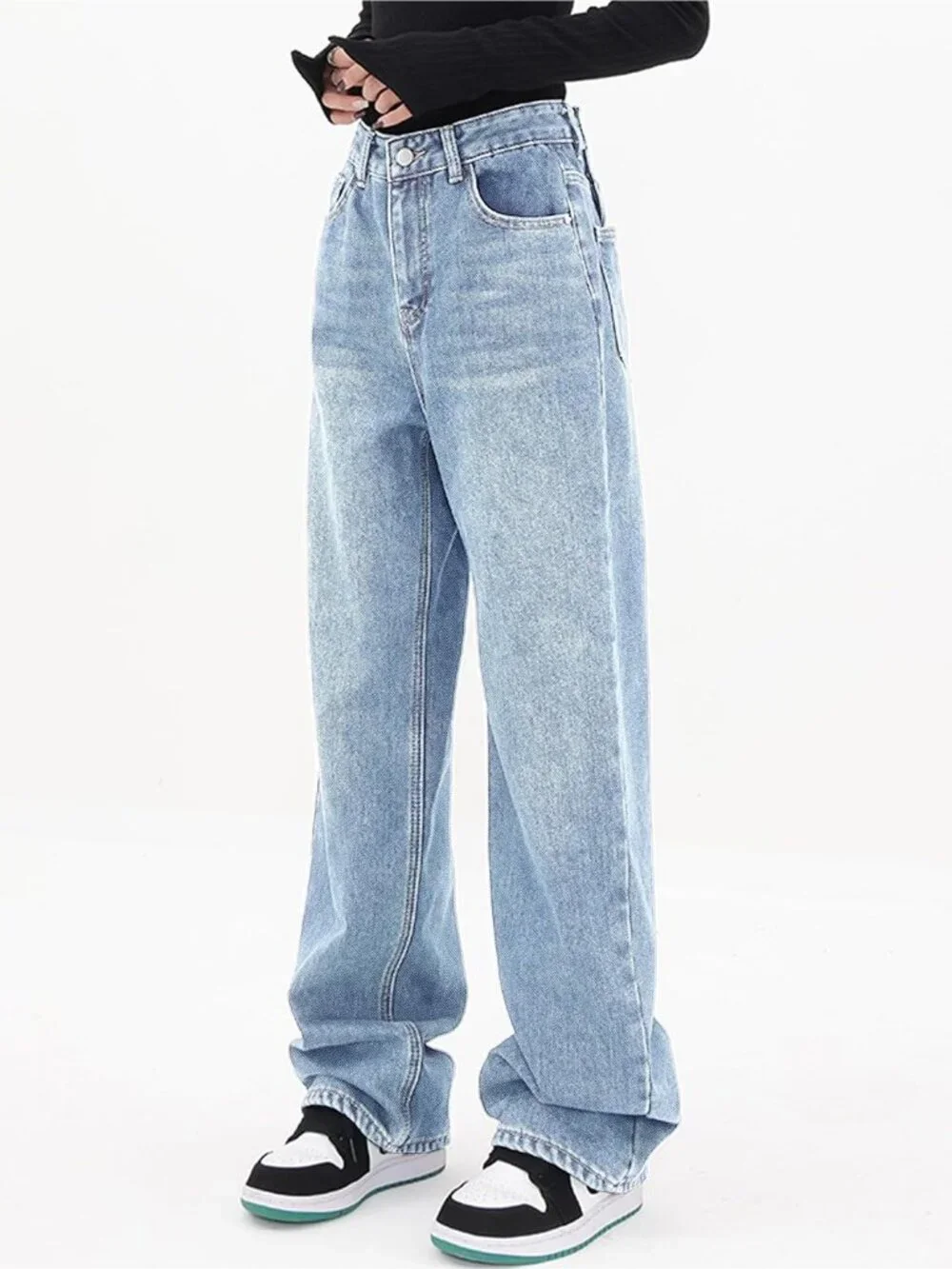 Women's Sky Blue Denim Y2k Straight Leg Button Zipper High Waisted Baggy Jeans